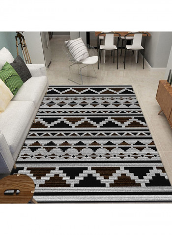 Geometric Pattern Carpet Black 120x160cm