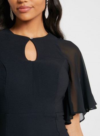 Key Hole Neck Detail Dress Black