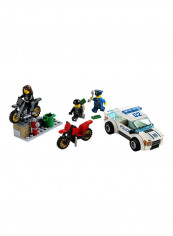 110-Piece High Speed Police Chase Building Set