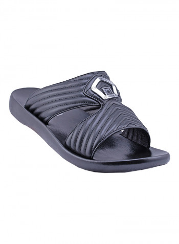 Buckle Detail Quilted Arabic Sandals Black