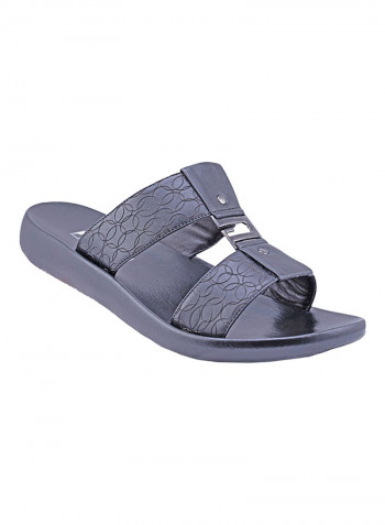 Textured Strap Arabic Sandals Black