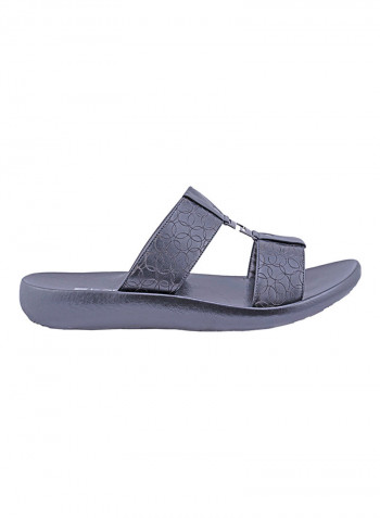 Textured Strap Arabic Sandals Black