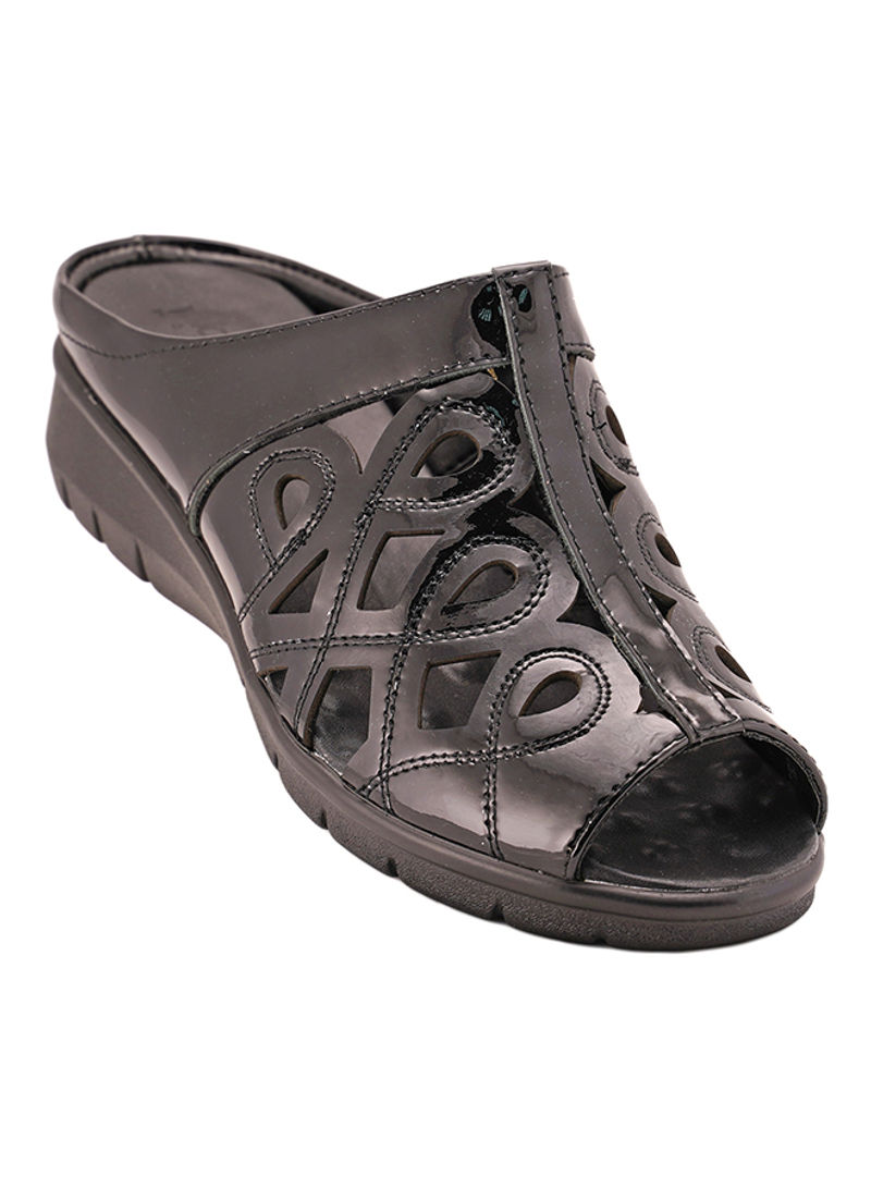 092-1988 Patent Wedge Sandals Black