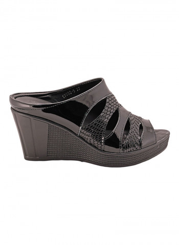 092-2007 Peep Toe Wedge Sandals Black