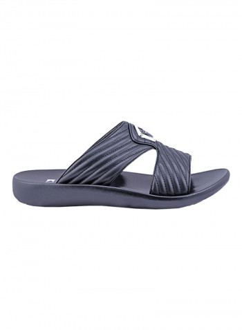 Buckle Detail Quilted Arabic Sandals Black