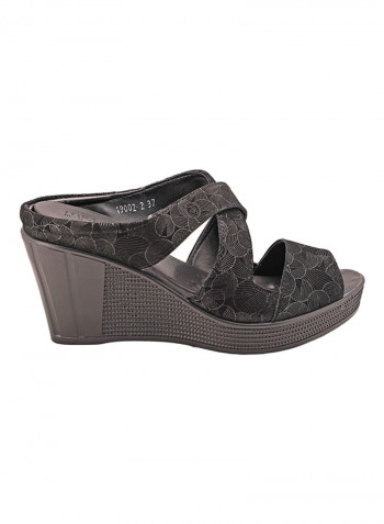092-2009 Criss Cross Strap Wedge Sandals Black