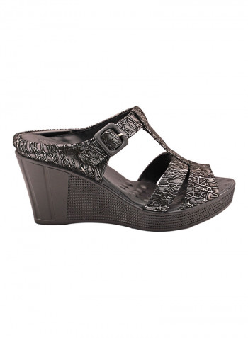 092-2005 T-Strap Wedge Sandals Black/Silver