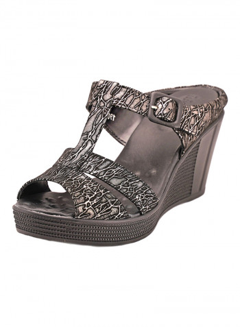092-2005 T-Strap Wedge Sandals Black/Silver
