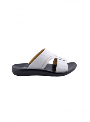Casual Comfortable Arabic Sandals White