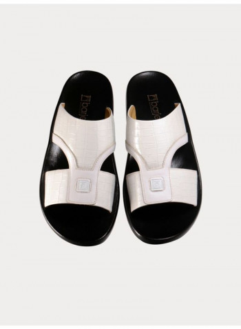 Casual Comfortable Arabic Sandals White