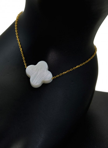 18 Karat Gold Plum Flower Shape Mother Of Pearl Bracelet
