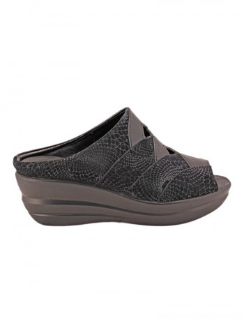 Slip-On Wedge Sandals Black