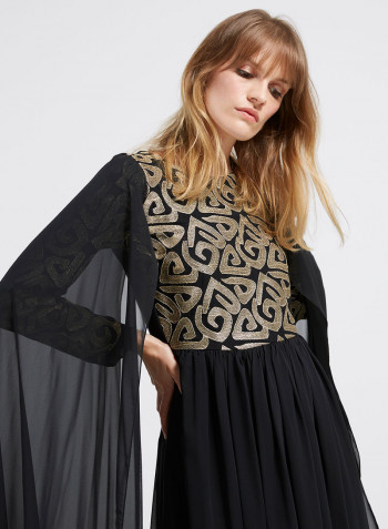 Flared Hemline Long Sleeves Maxi Dress Black/Gold
