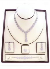 5-Piece Gold Leaf Designs Embedded Zircon Stones Studded Jewelry Set