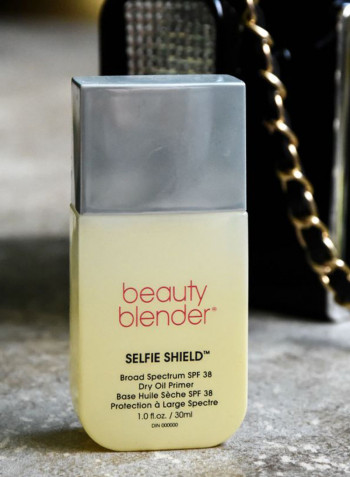 Selfie Shield Broad Spectrum Dry Oil Primer SPF38 Clear