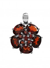 925 Sterling Silver 8.15Ct Garnet Studded Flower Cluster Pendant