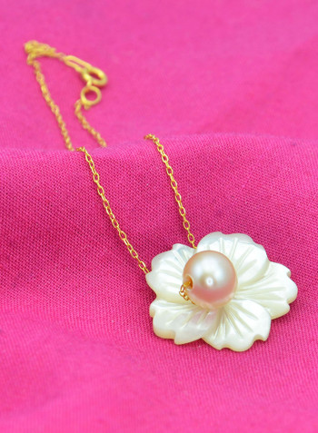 18 Karat Solid Yellow Gold 19 mm Flower Shape Mother Of Pearl With 6-7 mm Pearl Chain Bracelet