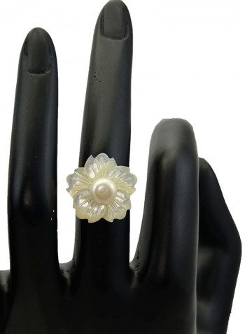 18 Karat Solid Yellow Gold 19 mm Flower Shape Mother Of Pearl With 6-7 mm Pearl Ring