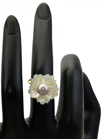 18 Karat Solid Yellow Gold 19 mm Flower Shape Mother Of Pearl With 6-7 mm Pearl Ring