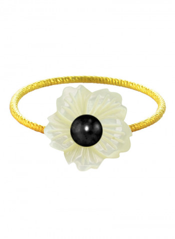 18 Karat Solid Yellow Gold 19 mm Flower Shape Mother Of Pearl With 6-7 mm Pearl Ring