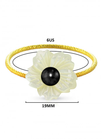 18 Karat Solid Yellow Gold 19 mm Flower Shape Mother Of Pearl With 6-7 mm Pearl Ring