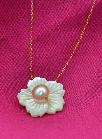 18 Karat Solid Yellow Gold 19 mm Flower Shape Mother Of Pearl With 6-7 mm Pearl Pendant Necklace