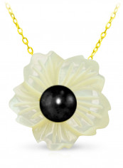 18 Karat Solid Yellow Gold 19 mm Flower Shape Mother Of Pearl With 6-7 mm Pearl Pendant Necklace