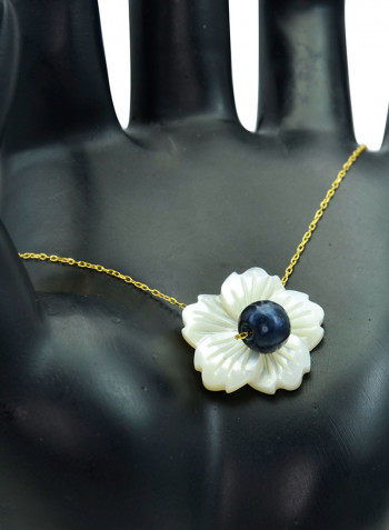 18 Karat Solid Yellow Gold 19 mm Flower Shape Mother Of Pearl With 6-7 mm Pearl Chain Bracelet