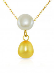 18 Karat Yellow Gold White Button Pearl Drop Necklace
