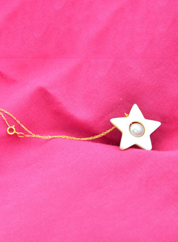 18 Karat Gold Mother Of Pearl Studded Star Shape Bracelet