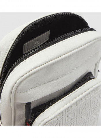 Stylish And Durable Vidraru Hand Bag White