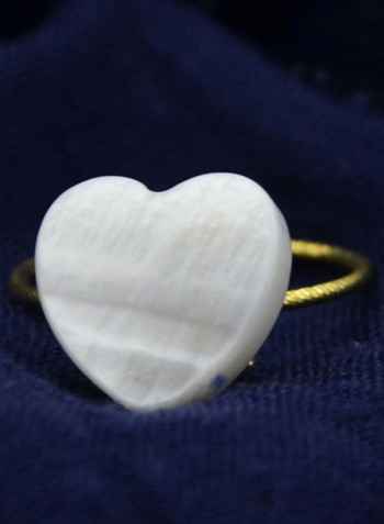 18 Karat Gold Heart Shape Mother Of Pearl Ring