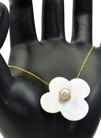 18 Karat Solid Yellow Gold Mother Of Pearl With 7 mm Flower Shape Pearl Chain Bracelet
