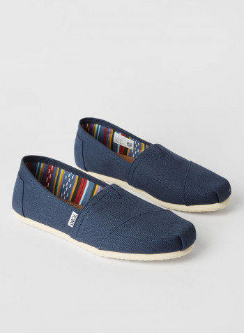 Classics Slip Ons كحلي