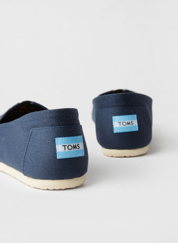 Classics Slip Ons كحلي