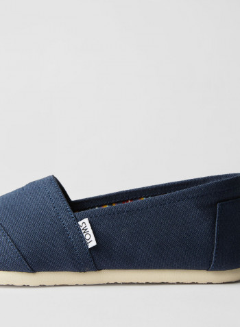 Classics Slip Ons كحلي