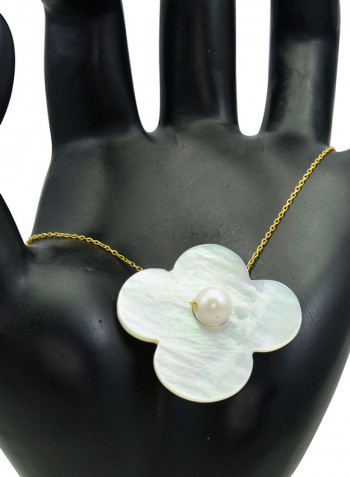 18 Karat Solid Yellow Gold Mother Of Pearl With 7 mm Flower Shape Pearl Chain Bracelet