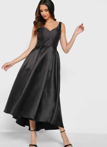 Pleated A-Line Dress Black