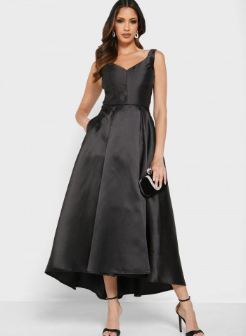 Pleated A-Line Dress Black