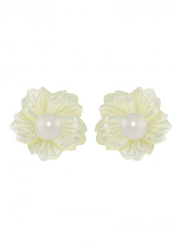 18 Karat Gold Flower Design Mother Of Pearl Earrings