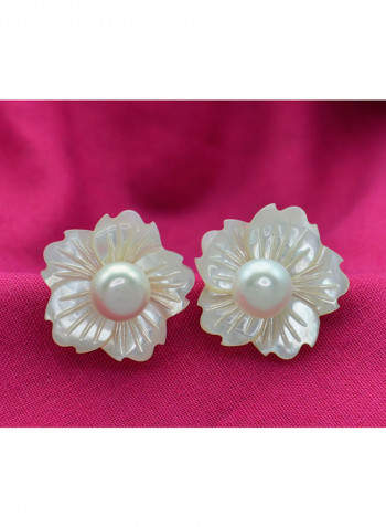 18 Karat Gold Flower Design Mother Of Pearl Earrings