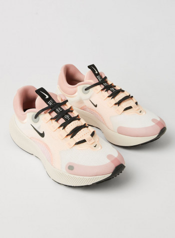 React Escape Run Running Shoes Sail/Dk Smoke Grey-Pink Glaze-Crimson