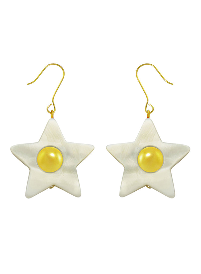 18 Karat Solid Yellow Gold Mother Of Pearl With 6-7 mm Star Shape Pearl Earrings