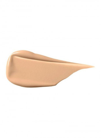 Natural Radiant Liquid Foundation Vallauris