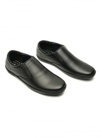 Easy Slip Ons With Comfort Sole أسود